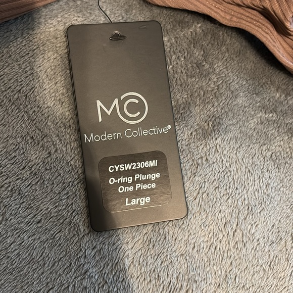 NWT Ribbed One Piece Swimsuit Tan Ring Front L - Picture 8 of 9